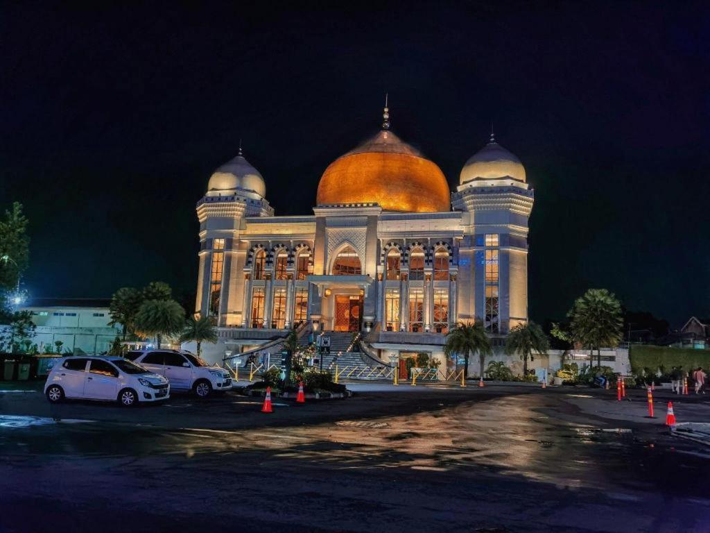 Gania Hotel Bandung Exterior foto